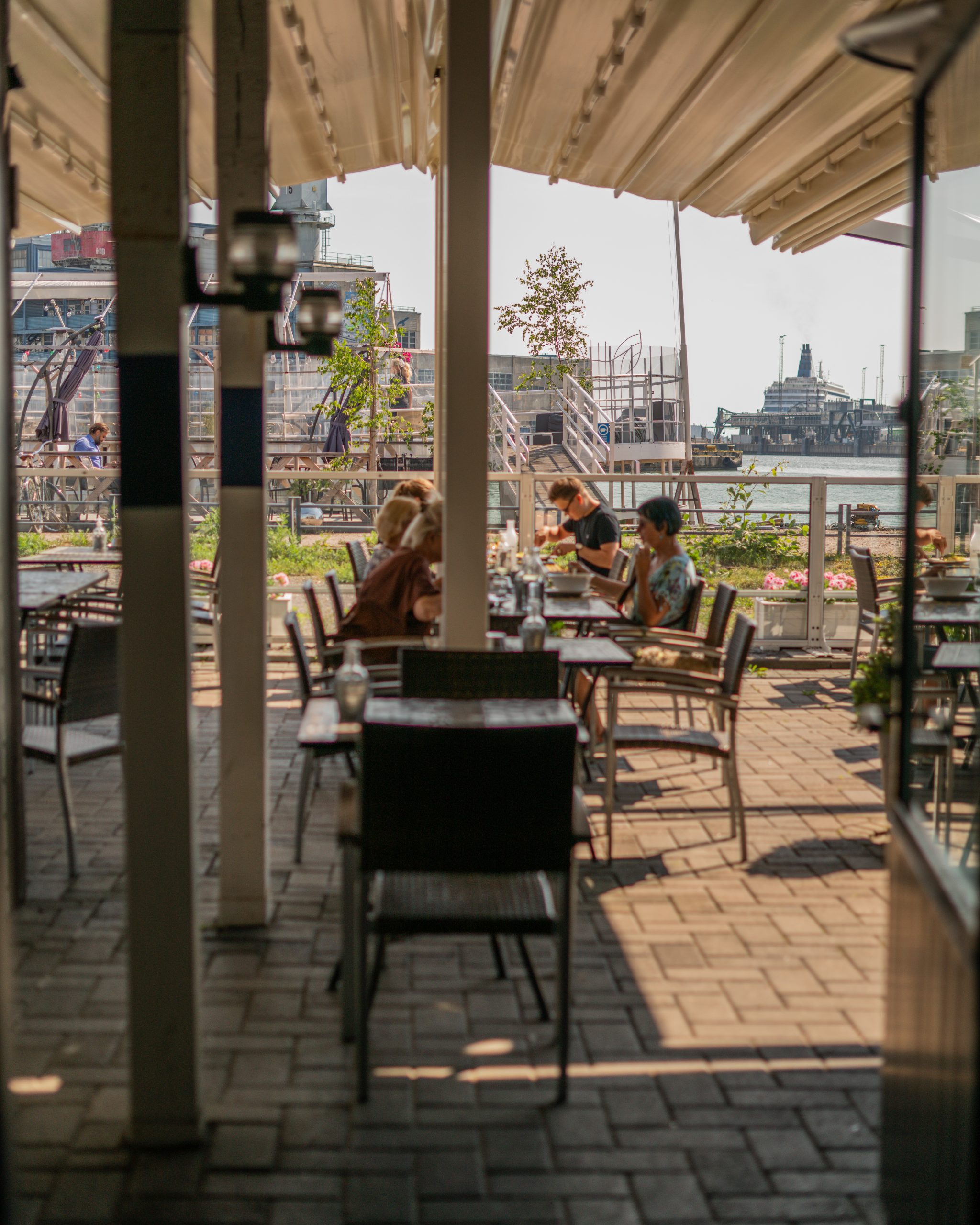 Ravintola Merimakasiinin terassi